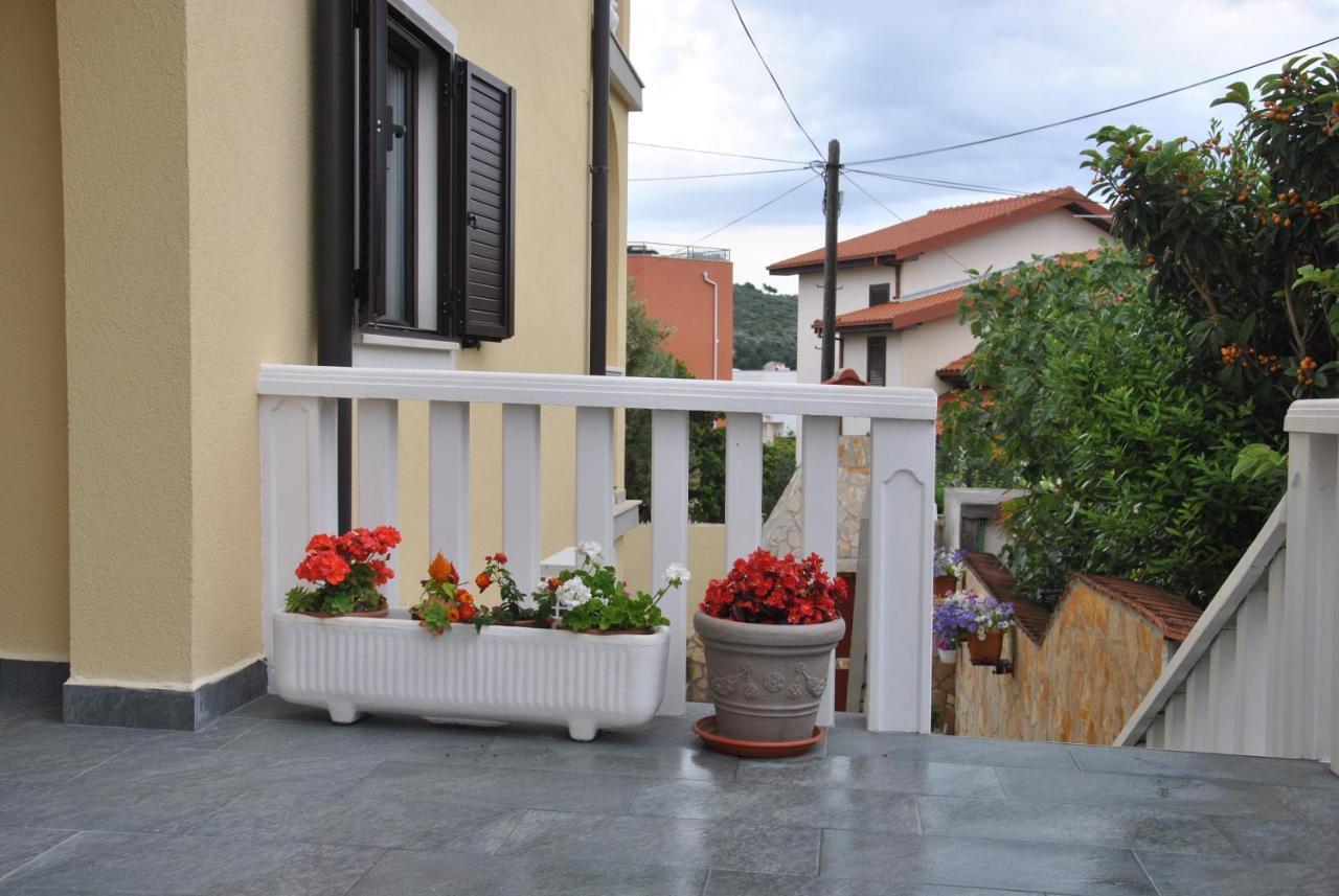 טרוגיר Apartments Villa Macola מראה חיצוני תמונה